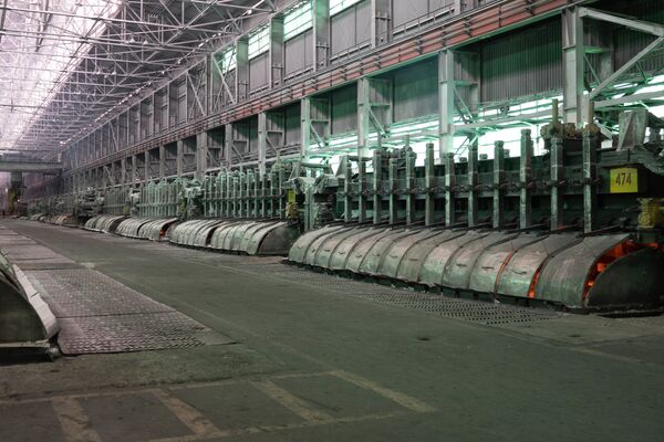 Алюминиевый завод ТАЛКО-КРАНТАС в городе Турсунзаде - Sputnik Таджикистан