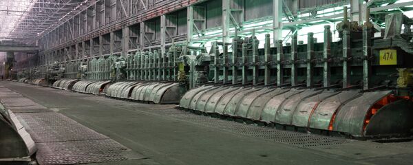 Алюминиевый завод ТАЛКО-КРАНТАС в городе Турсунзаде - Sputnik Тоҷикистон