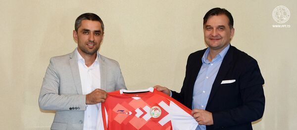 Сербский специалист Деян Дедович возглавил сборную Таджикистана по Футзалу Сербский специалист Деян Дедович возглавил сборную Таджикистана по Футзалу - Sputnik Таджикистан