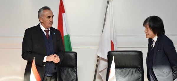 Ёдгор Файзов, раиси ВМКБ ва Ҳаҷиме Китаоке, сафири Ҷопон дар Тоҷикистон - Sputnik Тоҷикистон