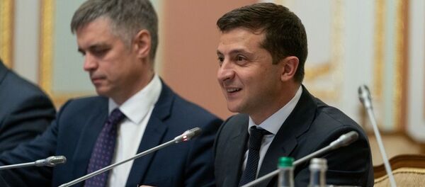 Президент Украины Владимир Зеленский - Sputnik Тоҷикистон