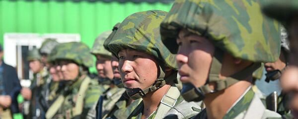 Личный состав пограничного поста Максат - Sputnik Таджикистан