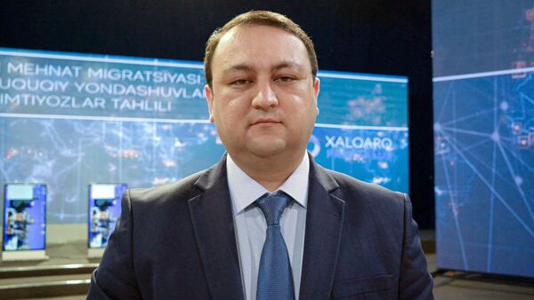 Директор Департамента розничного бизнеса Нацбанка Узбекистана Ихбол Мамажанов - Sputnik Таджикистан