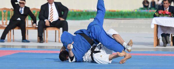 Турнир по гуштингири в Душанбе Турнир по гуштингири в Душанбе - Sputnik Таджикистан