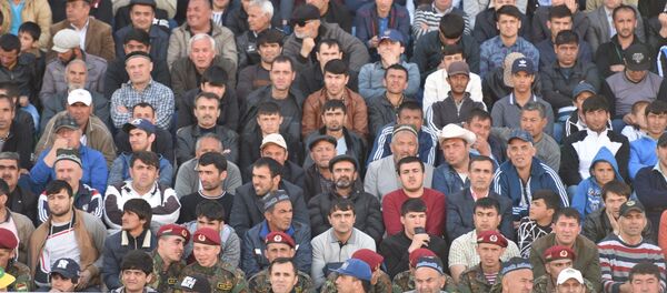 Зрители на стадионе, архивное фото - Sputnik Тоҷикистон