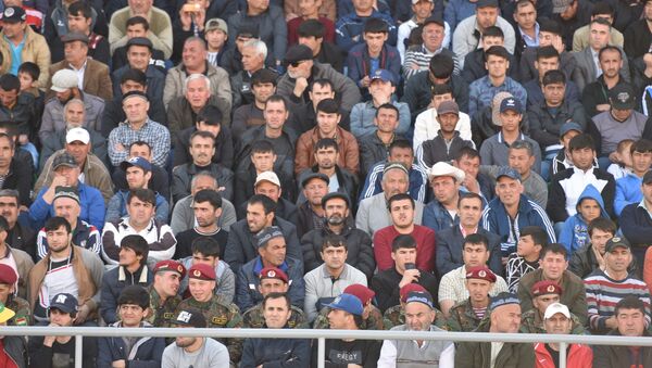 Зрители на стадионе, архивное фото - Sputnik Таджикистан