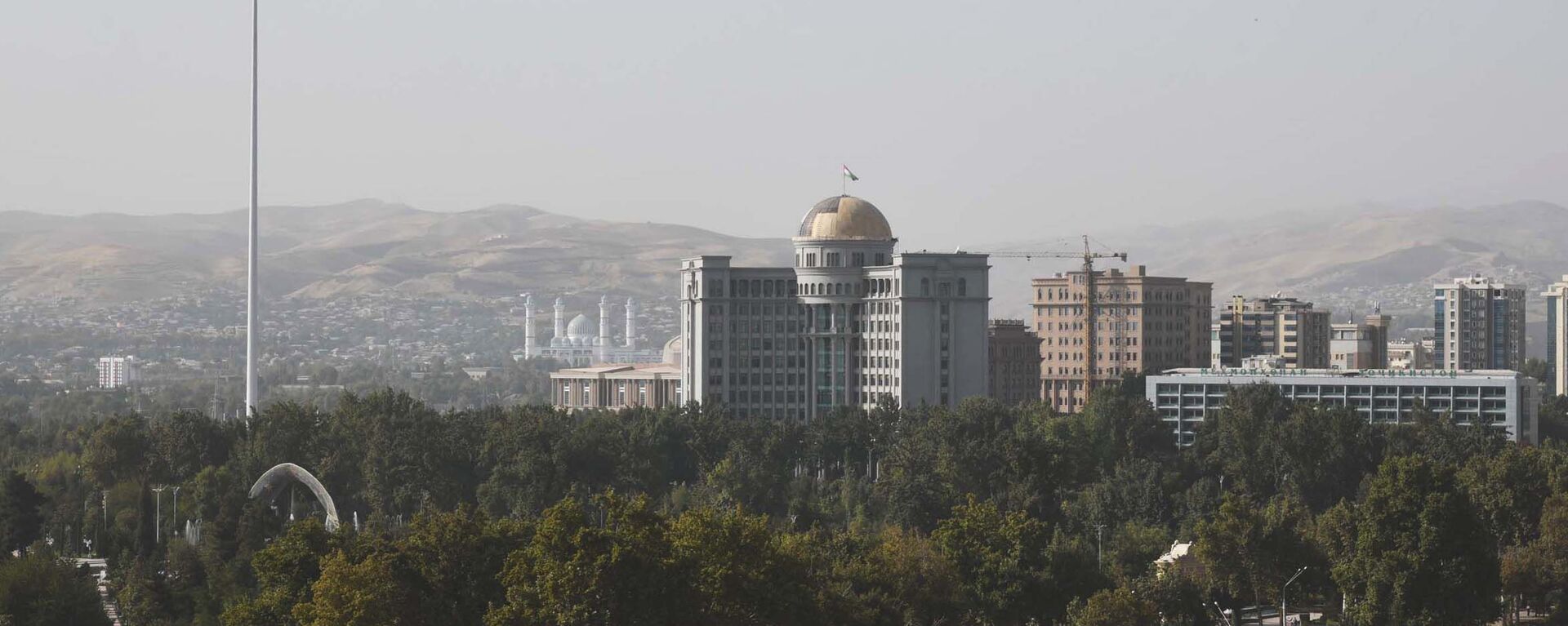 Пыльная буря в Душанбе - Sputnik Таджикистан, 1920, 20.08.2021