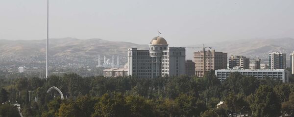 Пыльная буря в Душанбе - Sputnik Тоҷикистон