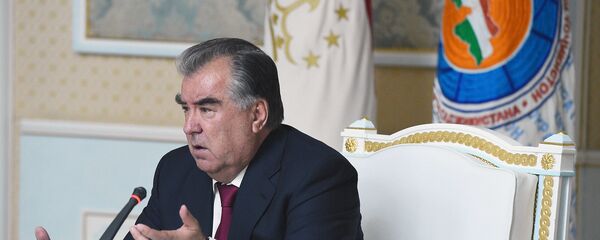 Эмомалӣ Раҳмон, раисиҷумҳури Тоҷикистон дар ҷаласаи Кумитаи иҷроияи марказии ҲҲДТ - Sputnik Тоҷикистон