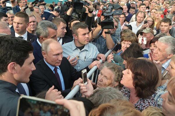 Рабочая поездка президента РФ В. Путина в Сибирский федеральный округ - Sputnik Таджикистан