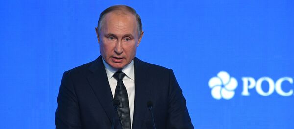 Президент РФ Владимир Путин Президент РФ Владимир Путин - Sputnik Таджикистан