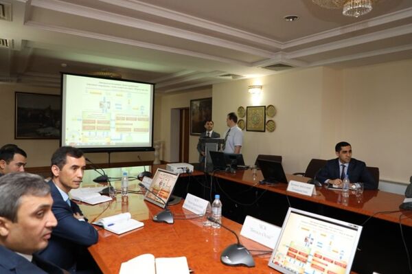 Бонки миллӣ маркази ягонаи интиқоли маблағҳоро муаррифӣ кард - Sputnik Тоҷикистон