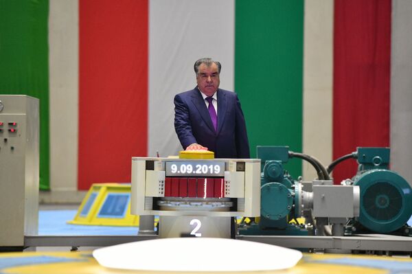 Ҷашнҳои рӯзи 29 октябр дар Тоҷикистон ва ҷаҳон Ҷашнҳои рӯзи 29 октябр дар Тоҷикистон ва ҷаҳон - Sputnik Тоҷикистон