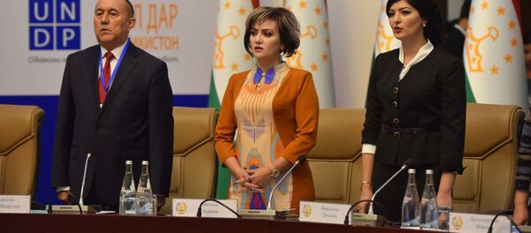 Заместитель Председателя Государственного комитета по инвестициям и управлению государственным имуществом Республики Таджикистан Нигина Анвари  - Sputnik Таджикистан