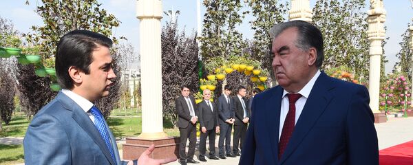 Эмомали Рахмон и Рустам Эмомали - Sputnik Тоҷикистон