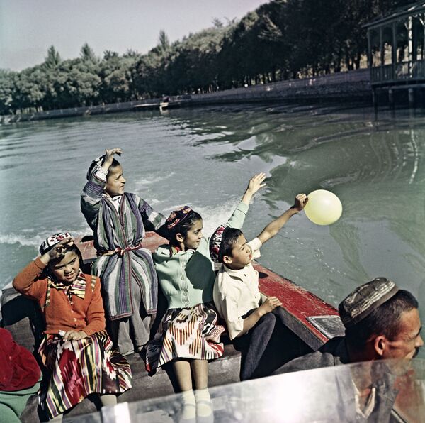 Ҷашнҳои рӯзи 1 май дар Тоҷикистон ва ҷаҳон   - Sputnik Тоҷикистон