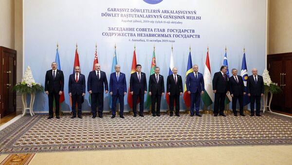 Церемония совместного фотографирования Совета глав государств Содружества Независимых Государств - Sputnik Таджикистан