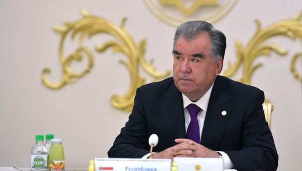  Президент Таджикистана Эмомали Рахмон на заседании Совета глав государств Содружества Независимых Государств - Sputnik Таджикистан