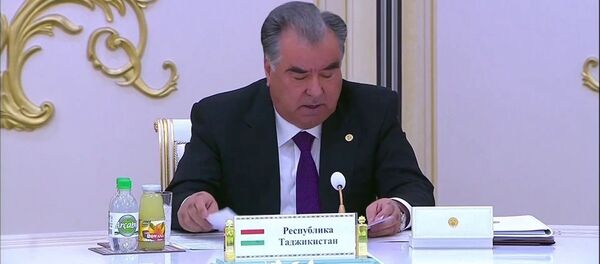 Выступление Эмомали Рахмона на саммите СНГ в Ашхабаде - YouTube - Sputnik Тоҷикистон