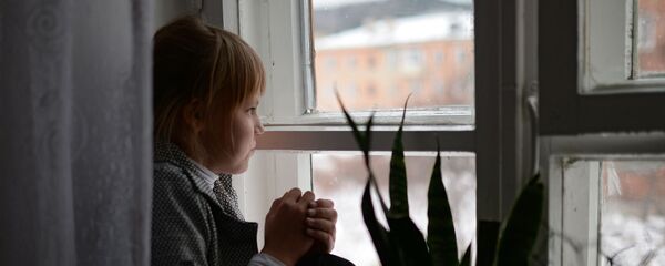 Воспитанница детского дома в поселке Каменск в Бурятии - Sputnik Таджикистан