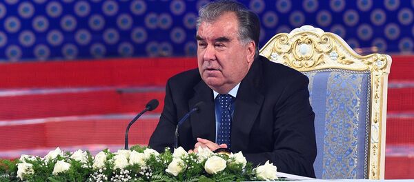 Президент Республики Таджикистан Эмомали Рахмон Президент Республики Таджикистан Эмомали Рахмон - Sputnik Тоҷикистон