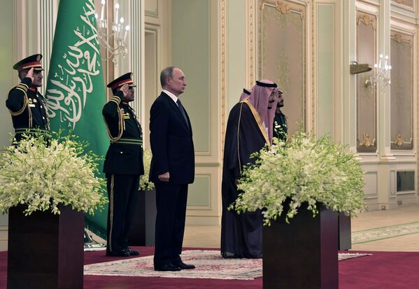 Президент РФ Владимир Путин и  король Саудовской Аравии Сальман бен Абдель Азиз аль Сауд - Sputnik Таджикистан
