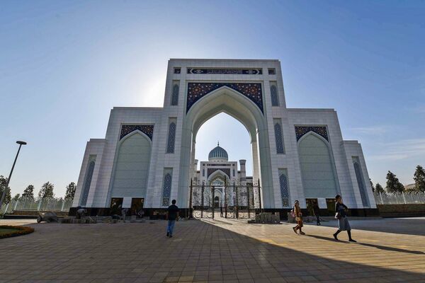 Первоначальный договор на строительство мечети был подписан между Таджикистаном и Катаром еще в 2007-м. - Sputnik Таджикистан