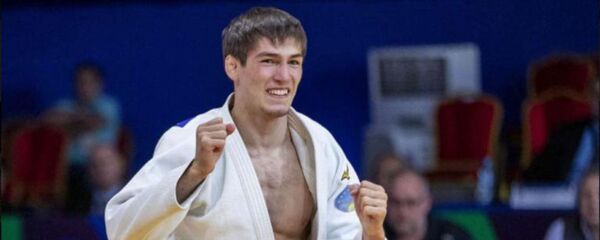 Таджикский спортсмен Сомон Махмадбеков - Sputnik Тоҷикистон