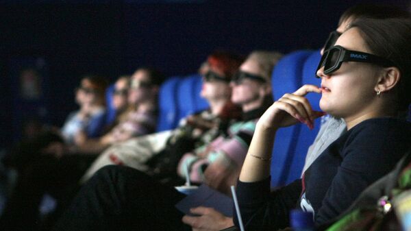 Зрители сидят в кинозале - Sputnik Таджикистан
