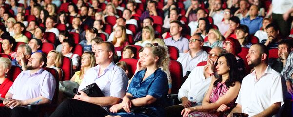 Зрители в кинотеатре, архивное фото - Sputnik Тоҷикистон