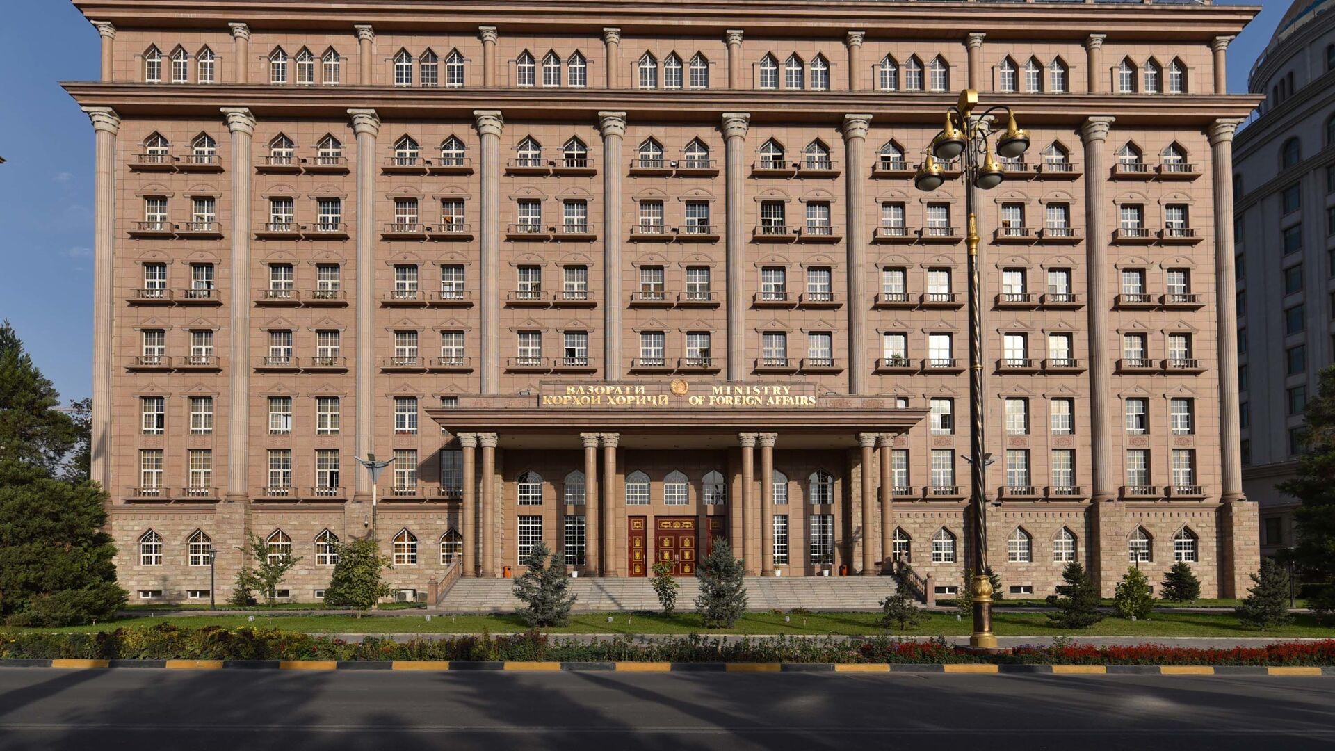 Министерство иностранных дел Республики Таджикистан в Душанбе  - Sputnik Таджикистан, 1920, 03.03.2022