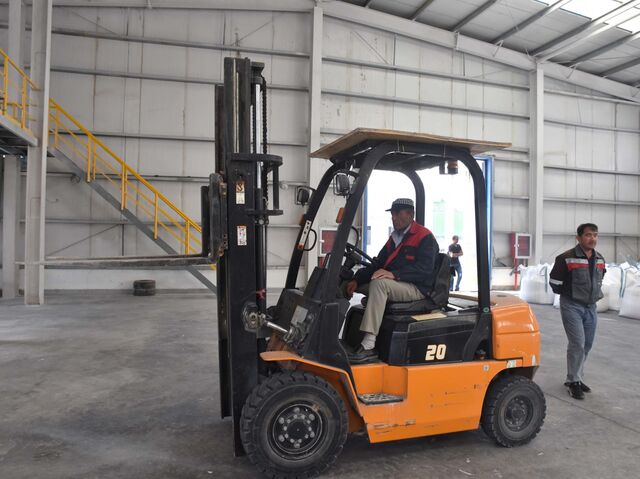 В Хатлоне открыт склад товаров для беженцев из Афганистана