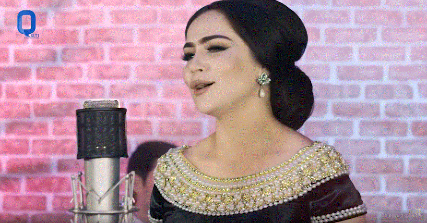 Новый клин Нигины Амонкуловой - Sputnik Тоҷикистон