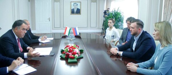 Ахмадзода провел встречу с представителями компании Азия Агро Групп” Ахмадзода провел встречу с представителями компании Азия Агро Групп” - Sputnik Тоҷикистон