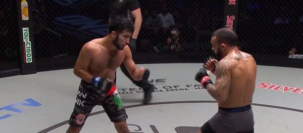 Бой Муина Гафурова и Джона Линекера - Sputnik Таджикистан