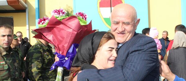 Согд: Первая группа амнистированных вышла на свободу - Sputnik Таджикистан