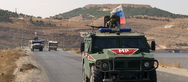 Военная полиция РФ на северо-востоке провинции Алеппо в Сирии - Sputnik Таджикистан