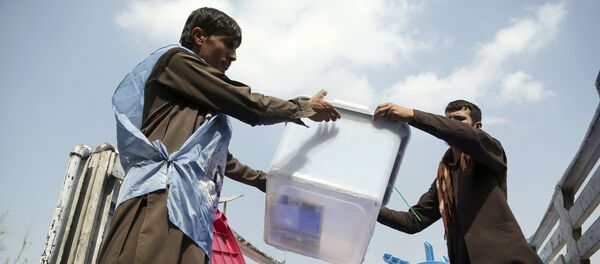 Подсчет голосов на выборах в Афганистане Подсчет голосов на выборах в Афганистане - Sputnik Тоҷикистон