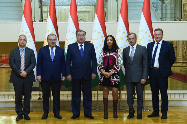 Ҷашнҳои рӯзи 1 ноябр дар Тоҷикистон ва ҷаҳон Ҷашнҳои рӯзи 1 ноябр дар Тоҷикистон ва ҷаҳон - Sputnik Тоҷикистон