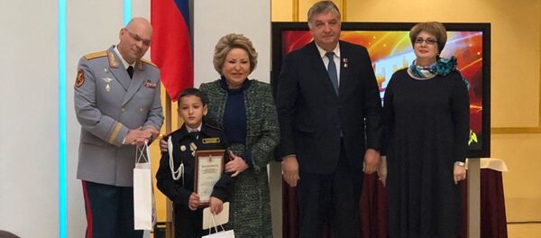 Бахтиёр Усмонов на награждении в Совете Федерации - Sputnik Тоҷикистон