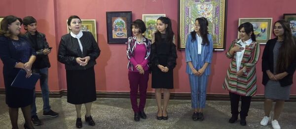 Выставка миниатюр По тропам наследия Выставка миниатюр По тропам наследия - Sputnik Таджикистан