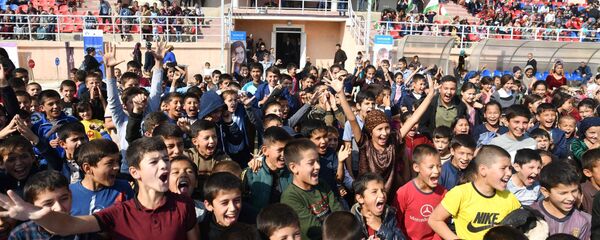 Ҷашнвора барои кӯдакон дар ноҳияяи Панҷ - Sputnik Тоҷикистон