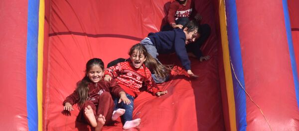 Детский фестиваль в Пяндже Детский фестиваль в Пяндже - Sputnik Тоҷикистон