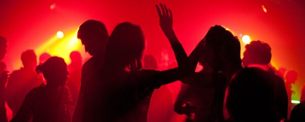 В ночном клубе - Sputnik Тоҷикистон