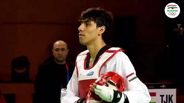 Мухаммадхасан Шохмахмадов в Международном турнире по таэквондо в Китае завоевал серебряную медаль - Sputnik Таджикистан