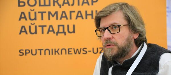 Директор по научной работе Фонда развития и поддержки Международного клуба Валдай Федор Лукьянов Директор по научной работе Фонда развития и поддержки Международного клуба Валдай Федор Лукьянов - Sputnik Тоҷикистон