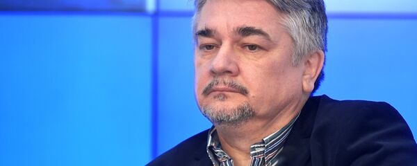 Политолог Ростислав Ищенко - Sputnik Тоҷикистон