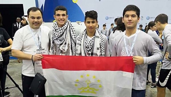 Молодеж Таджикистана победила на конкурсе “Робототехника”  в Дубае - Sputnik Тоҷикистон
