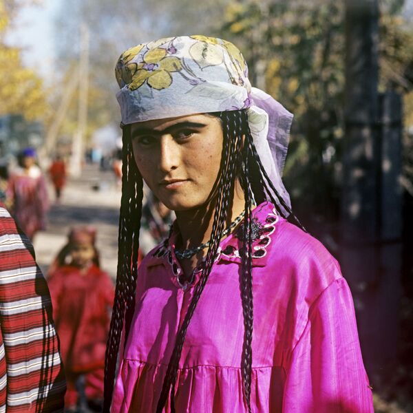 Таджикская девушка. - Sputnik Таджикистан