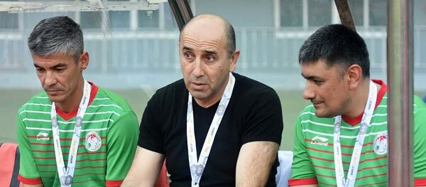 Усмон Тошев: Я ошибся с определением состава на матч с Мьянмой - YouTube - Sputnik Таджикистан